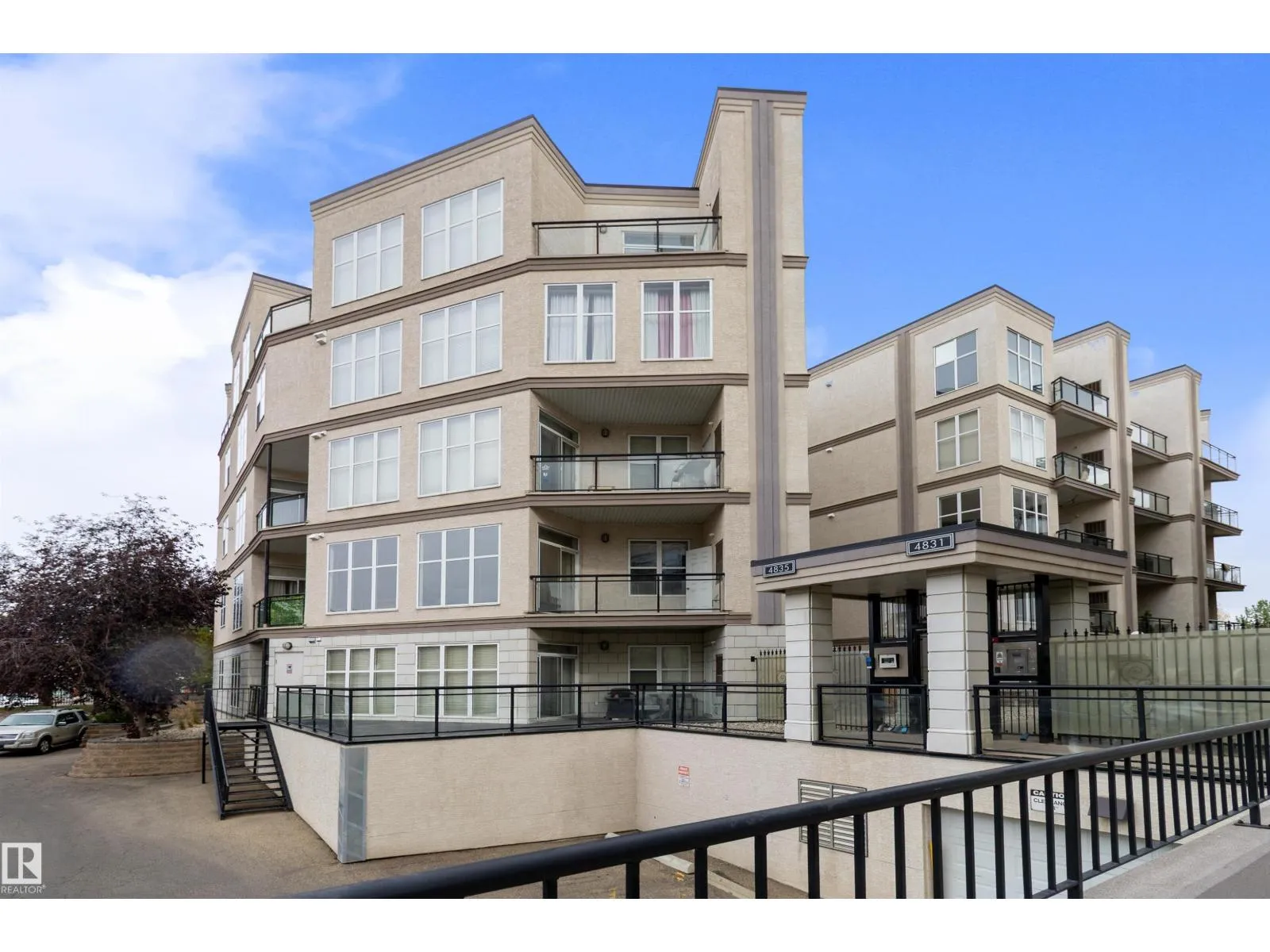 Apartment for rent: #200 4835 104a St Nw Nw, Edmonton, Alberta T6H 0R5