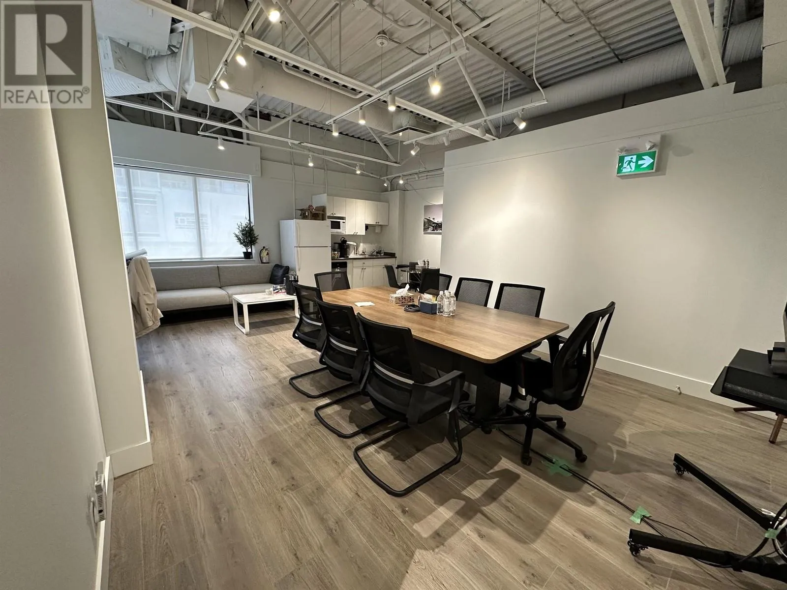 200 8091 Westminster Highway, Richmond, British Columbia V6X 1A7