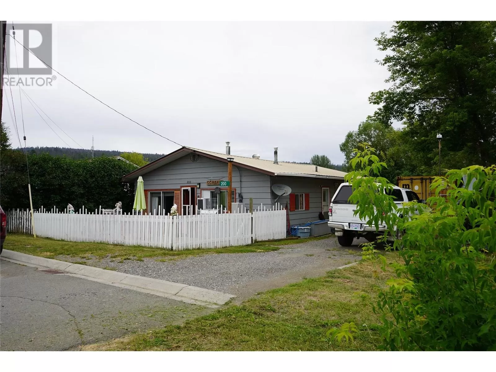 House for rent: 200 Lebourdais Avenue, Clinton, British Columbia V0K 1K0