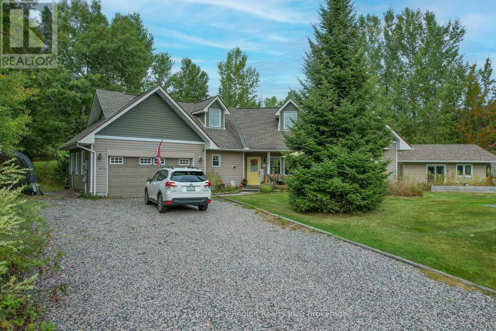 House for rent: 200 Memorial Drive E, Powassan, Ontario P0H 1Z0