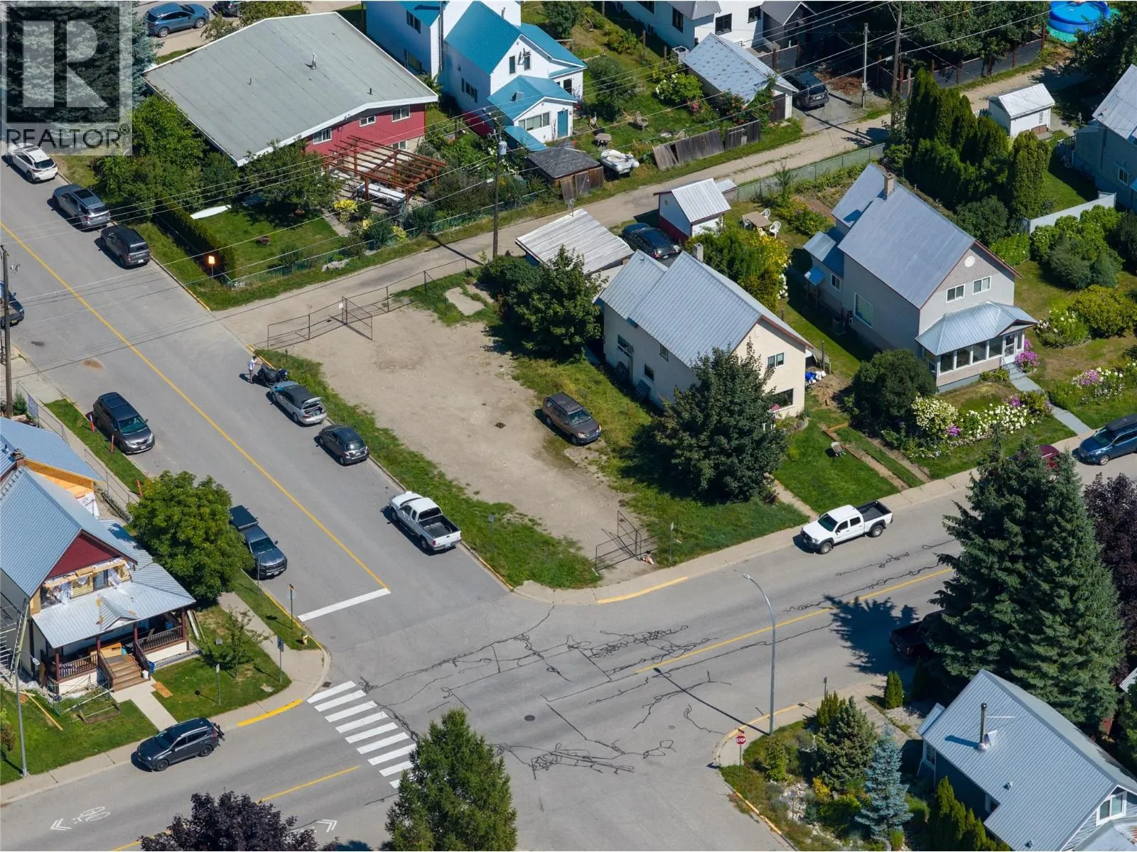 Other for rent: 200 Third Street E, Revelstoke, British Columbia V0E 2S0