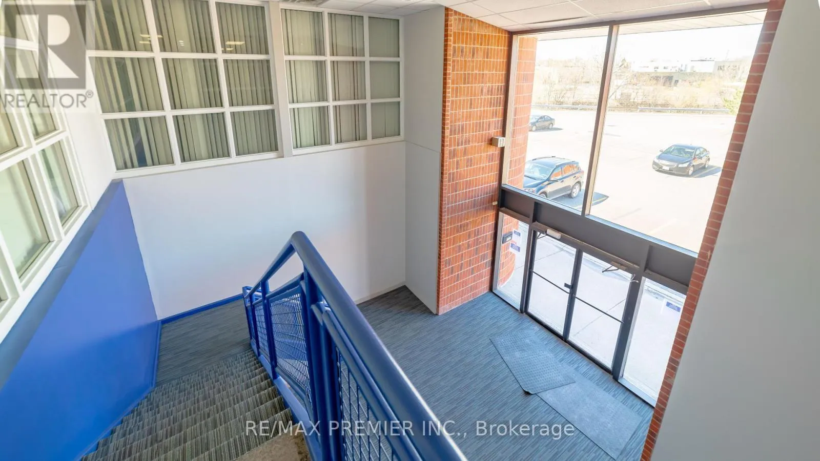 Offices for rent: 2000-25 - 1225 Kennedy Road, Toronto, Ontario M1P 4Y1