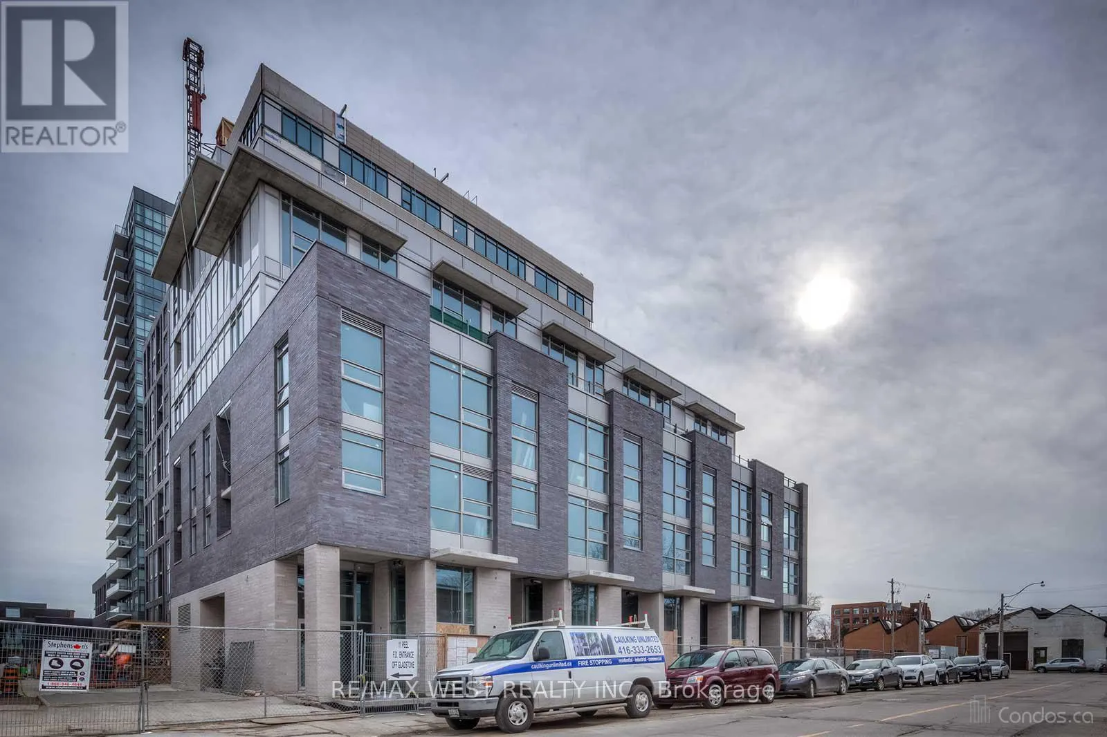 Apartment for rent: 2001 - 20 Minowan Miiken Lane S, Toronto, Ontario M6J 0E5