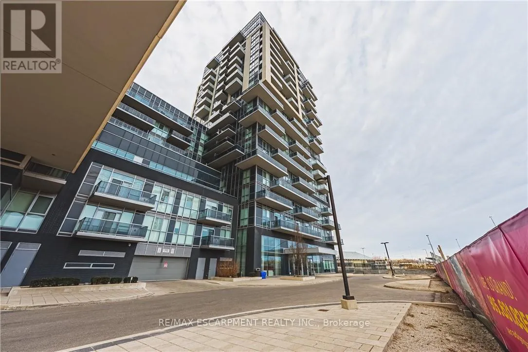 Apartment for rent: 2001 - 2093 Fairview Street, Burlington, Ontario L7R 0E6