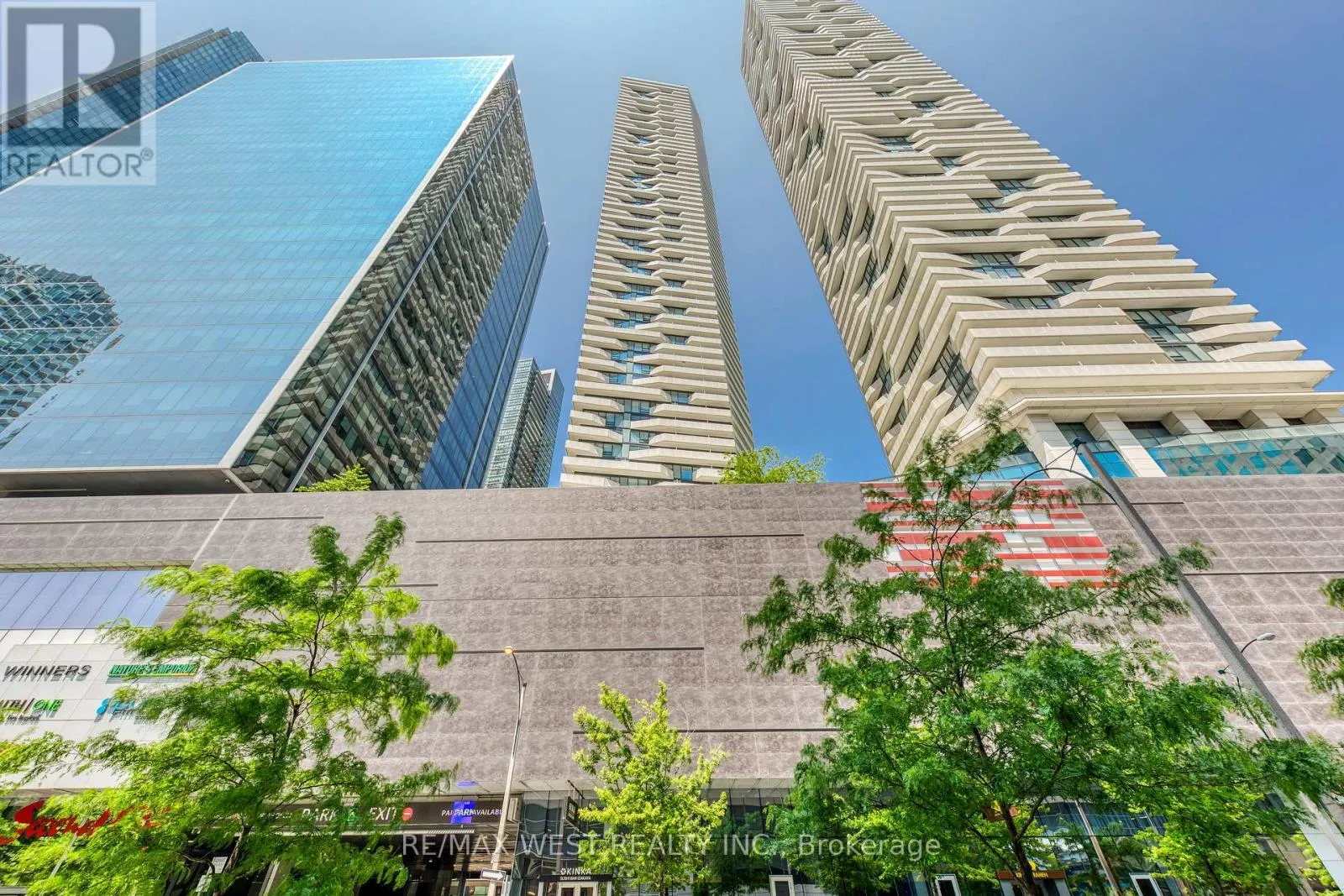 Apartment for rent: 2004 - 100 Harbour Street, Toronto, Ontario M5J 0B5