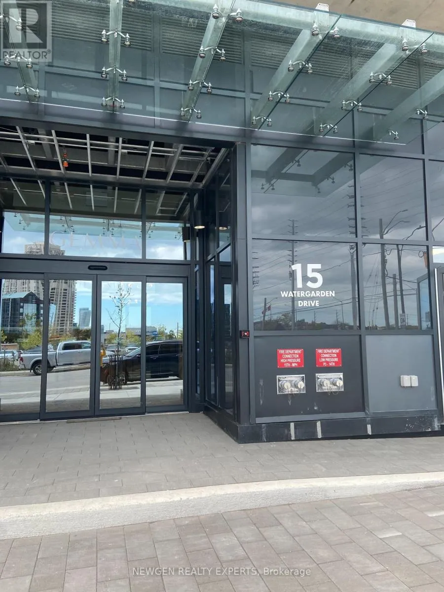 Apartment for rent: 2004 - 15 Watergarden Drive, Mississauga, Ontario L5R 1B2