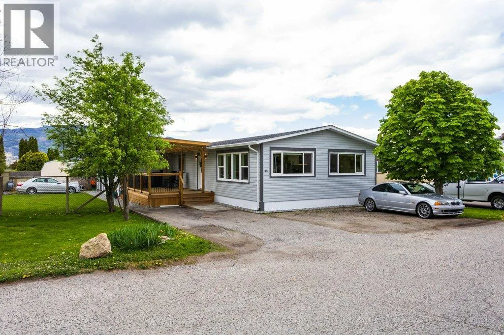 Manufactured Home for rent: 2005 Boucherie Road Unit# 43, West Kelowna, British Columbia V4T 1R4