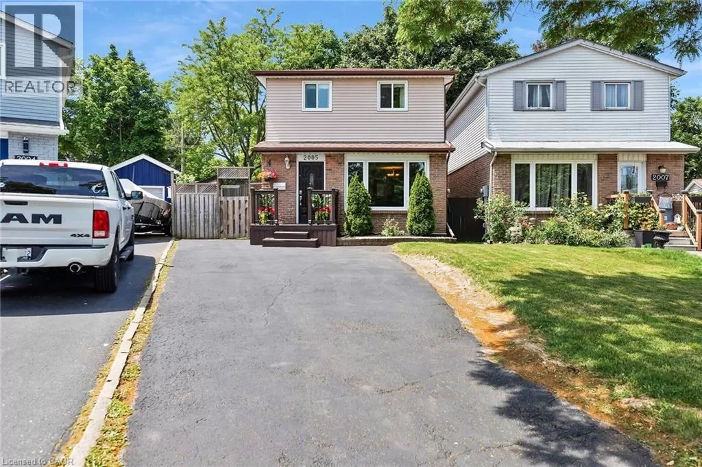 House for rent: 2005 Canning Court, Burlington, Ontario L7P 3S5