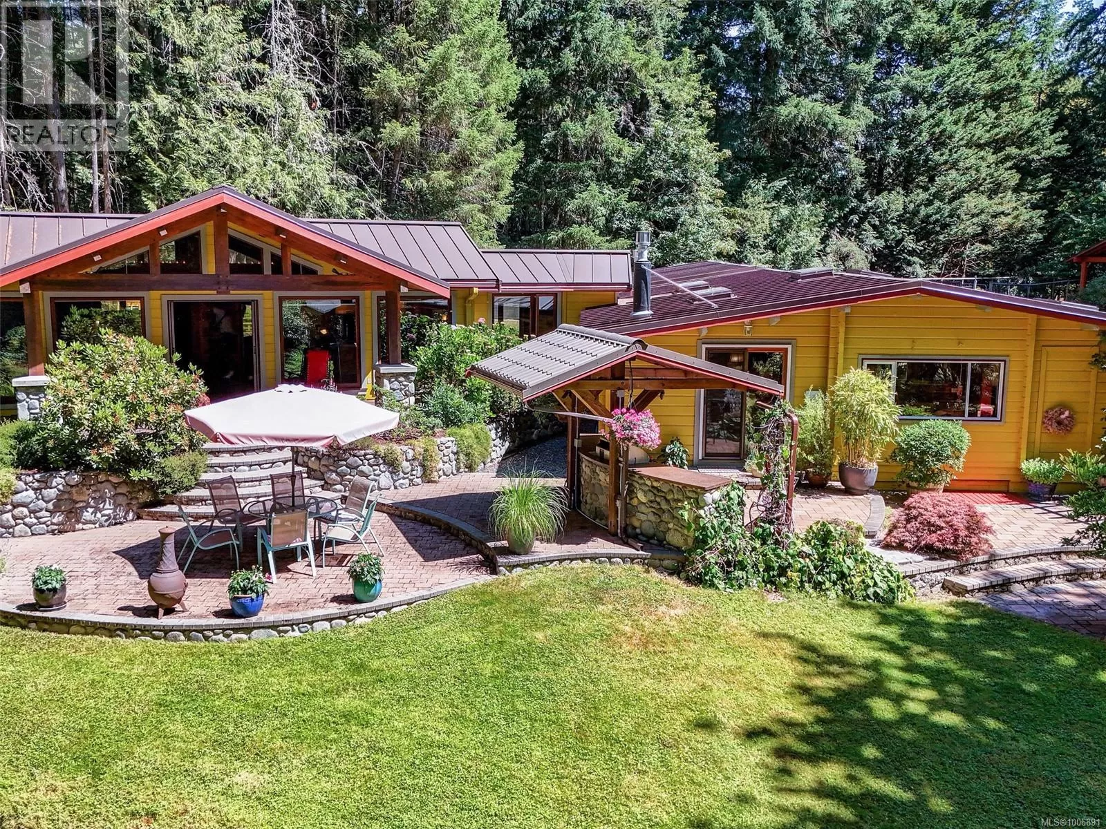 House for rent: 2005 Renfrew Rd, Shawnigan Lake, British Columbia V0R 2W0