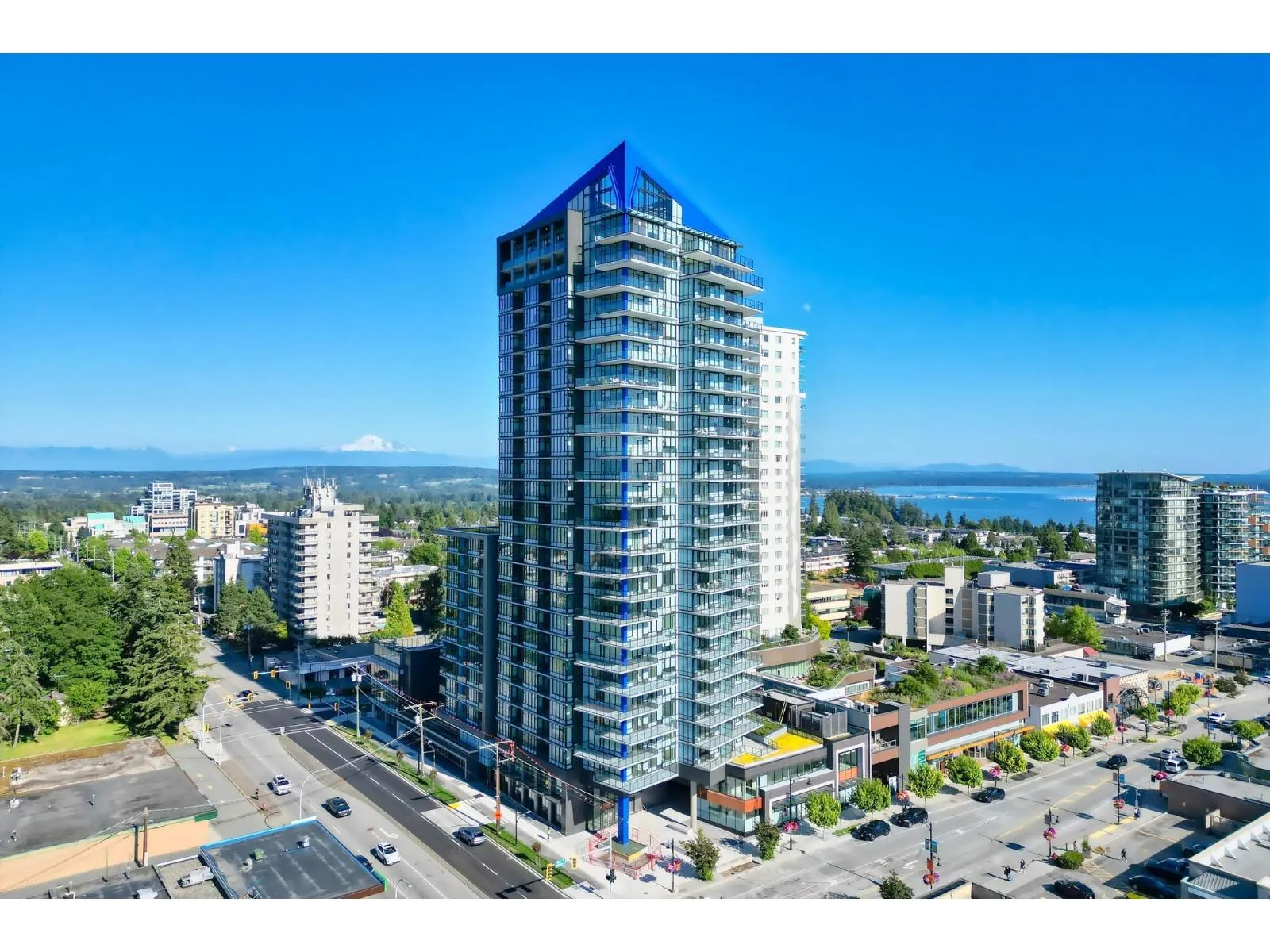 Apartment for rent: 2006 1588 Johnston Road, Surrey, British Columbia V4B 3Z7