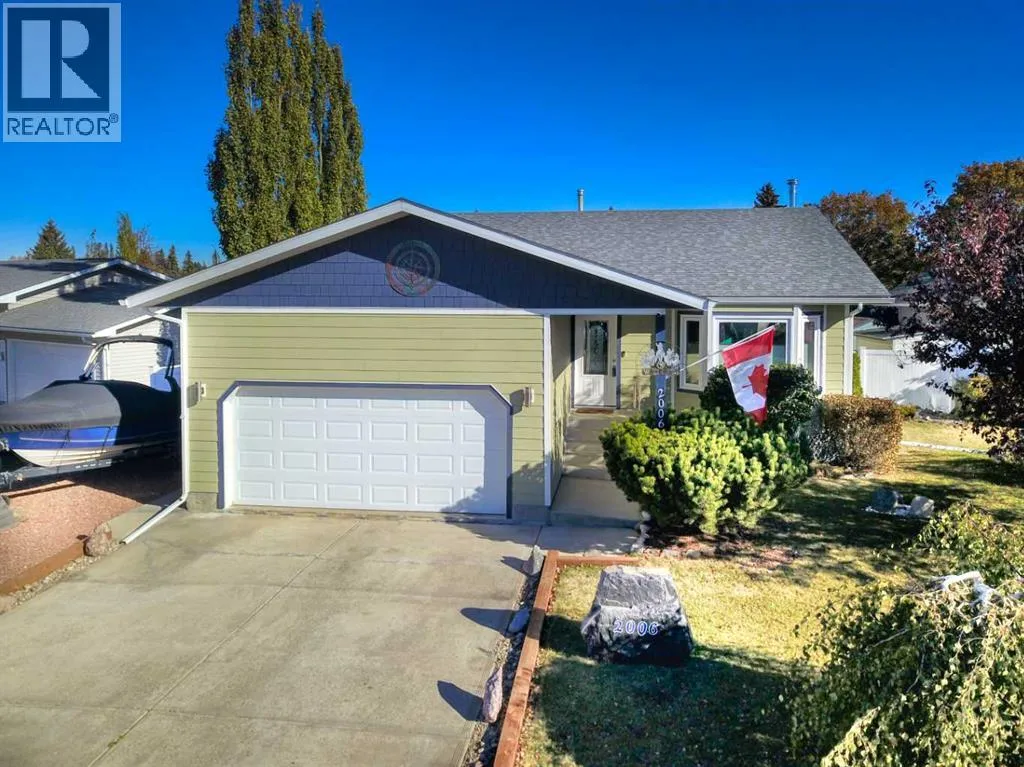 House for rent: 2006 25 Avenue, Bowden, Alberta T0M 0K0