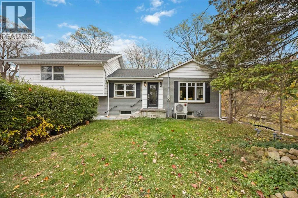 House for rent: 2006 Olive Avenue, Sarnia, Ontario N0N 1C0