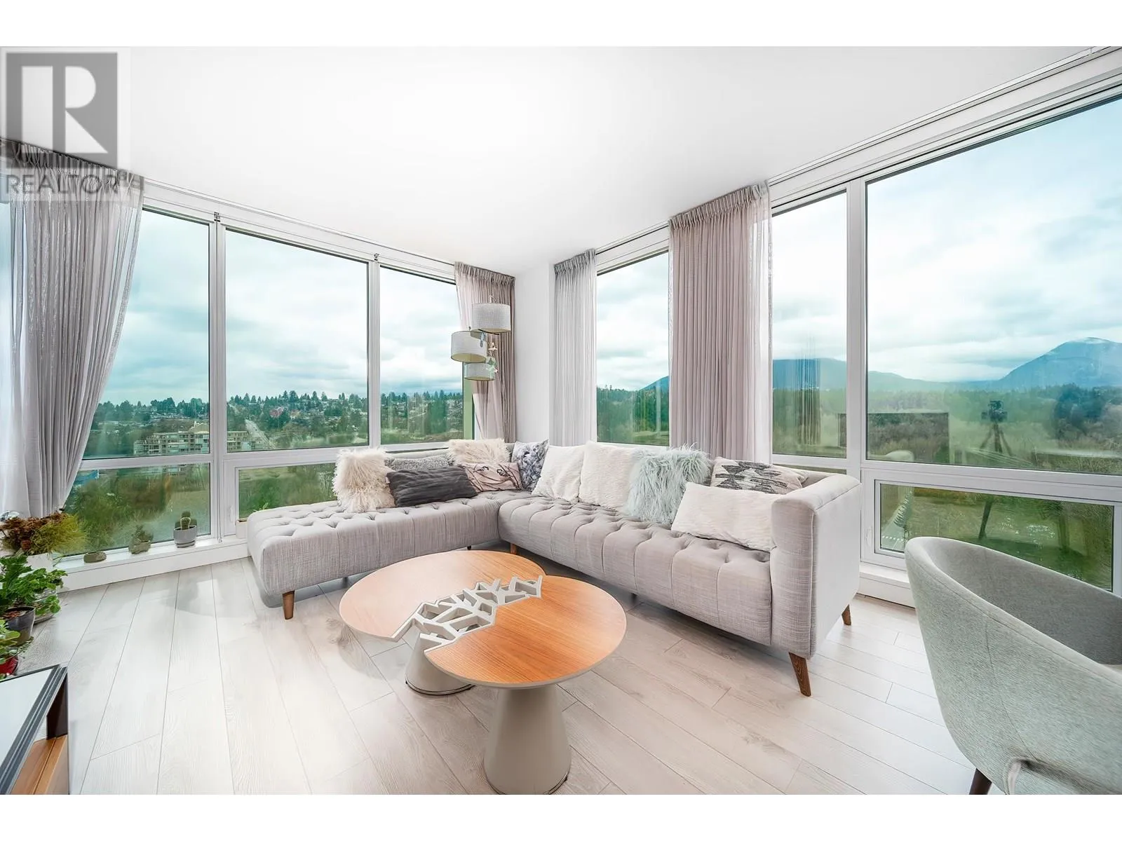 Apartment for rent: 2007 680 Seylynn Cres, North Vancouver, British Columbia V7J 0B5