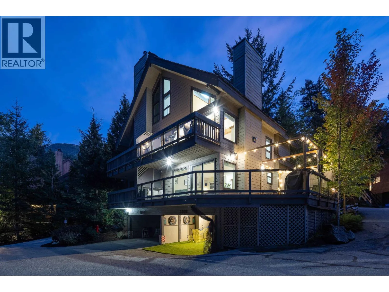 Duplex for rent: 2008 Alpha Lake Village, Whistler, British Columbia V8E 0B7