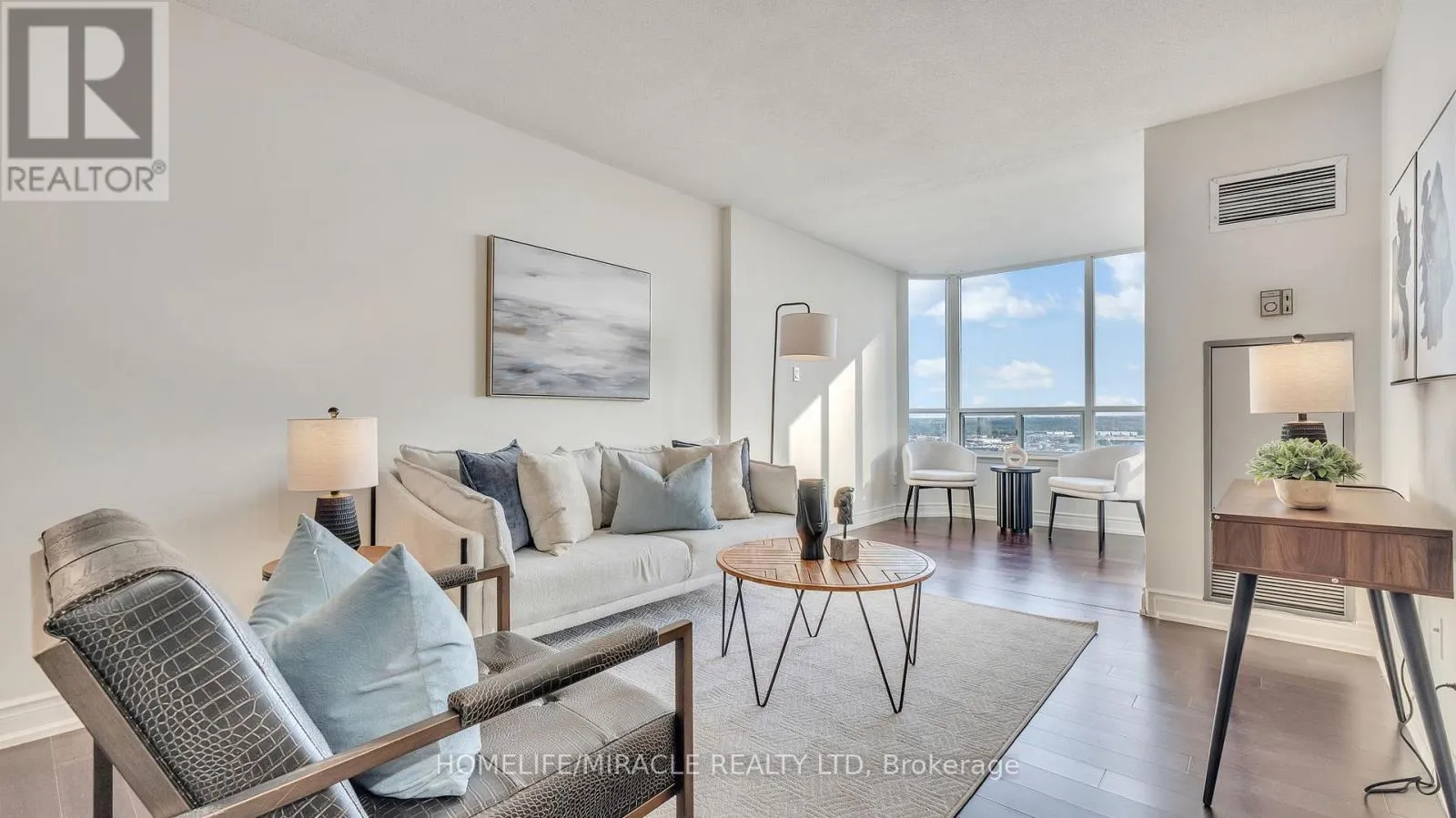 Apartment for rent: 2009 - 550 Webb Drive, Mississauga, Ontario L5B 3Y4