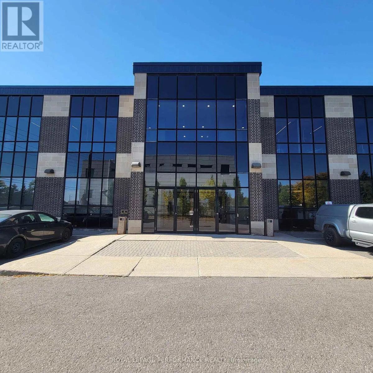 Offices for rent: 200d - 4275 Innes Road, Ottawa, Ontario K1C 1T1