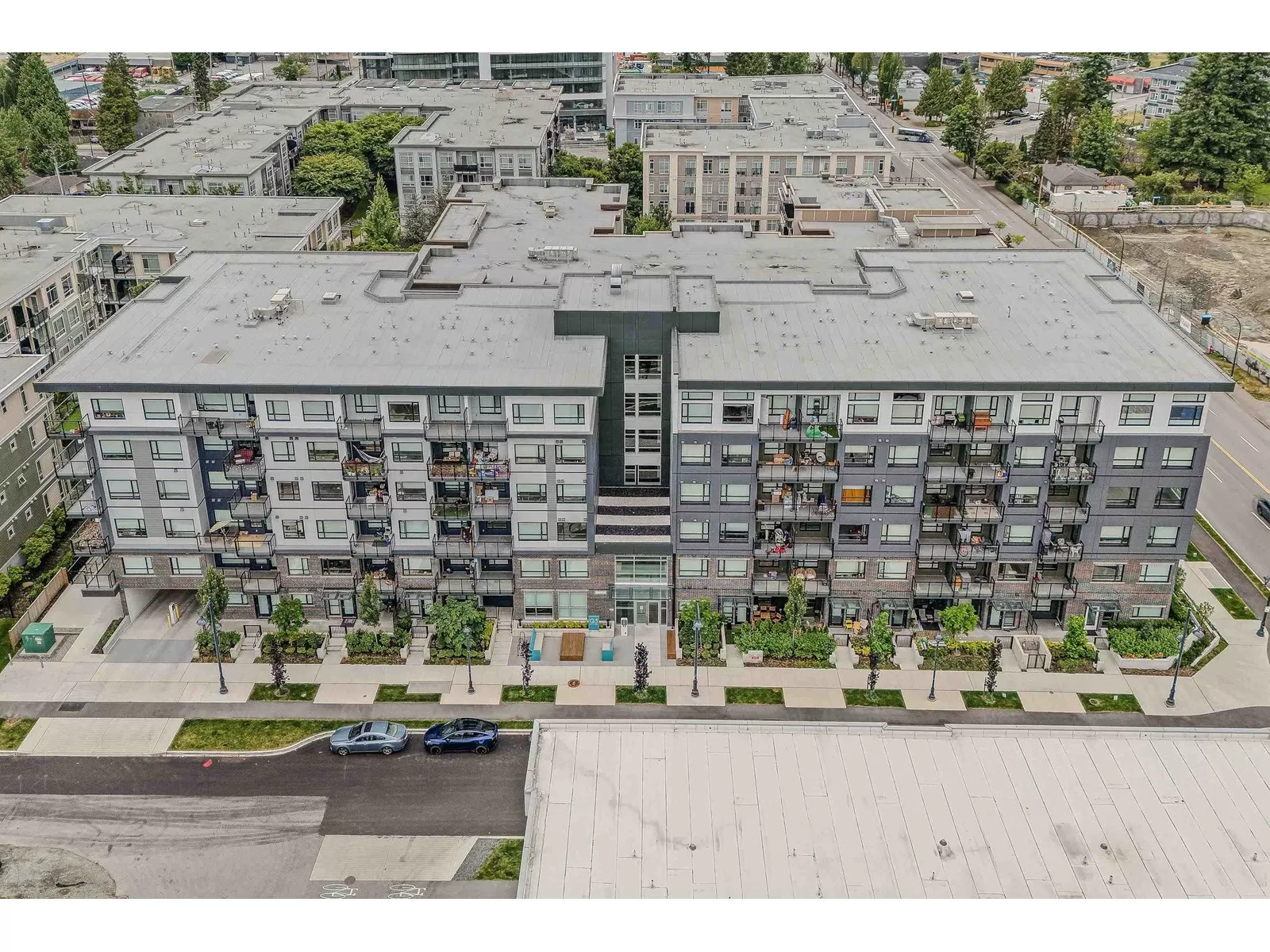 Apartment for rent: 201 10777 138 Street, Surrey, British Columbia V3T 0T5