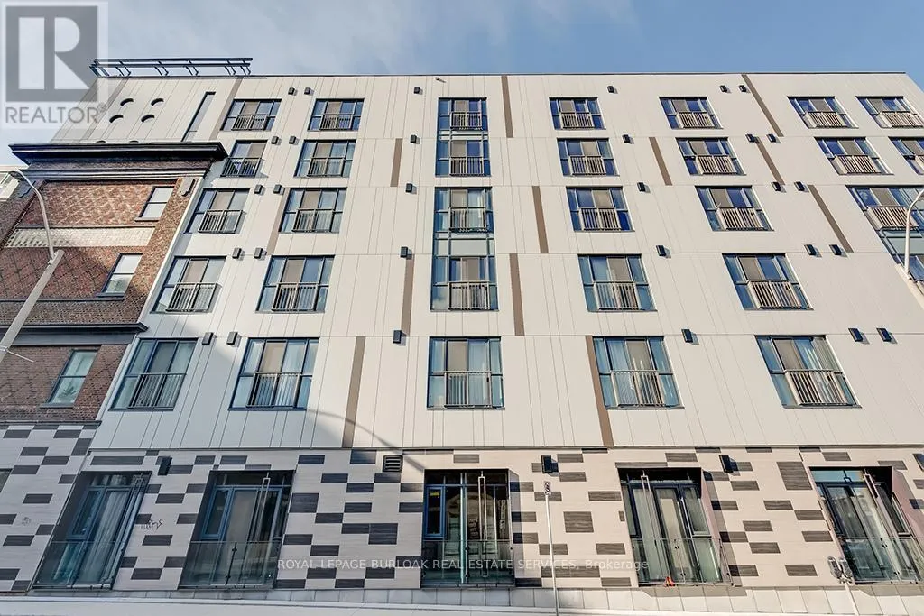 Apartment for rent: 201 - 121 King Street E, Hamilton, Ontario L7N 1A9