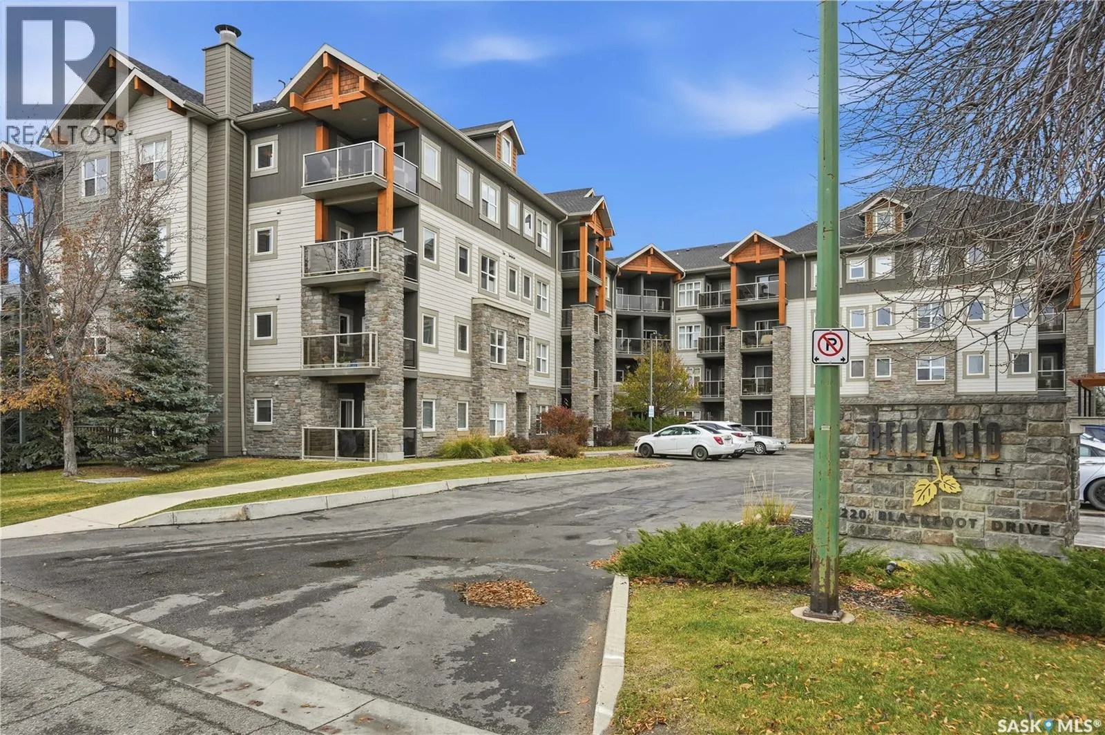 Apartment for rent: 201 1220 Blackfoot Drive, Regina, Saskatchewan S4S 6T2