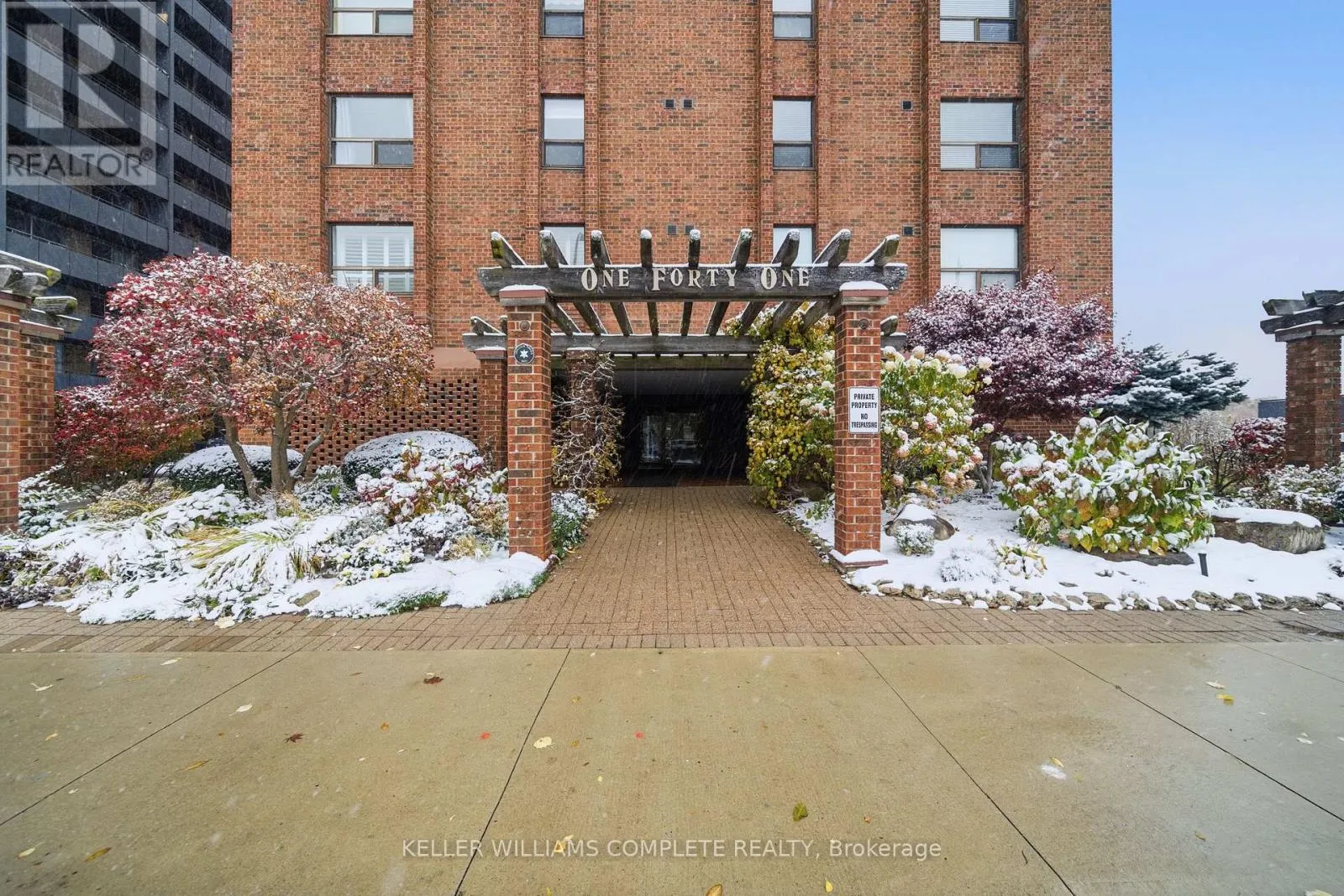 Apartment for rent: 201 - 141 Church Street, St. Catharines, Ontario L2R 7L7