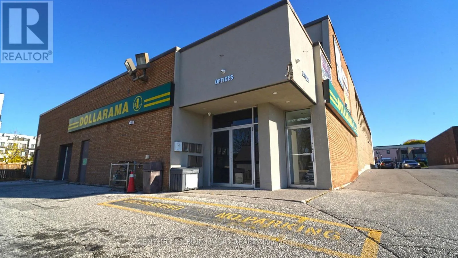 Offices for rent: 201 - 15260 Yonge Street, Aurora, Ontario L4G 1N4