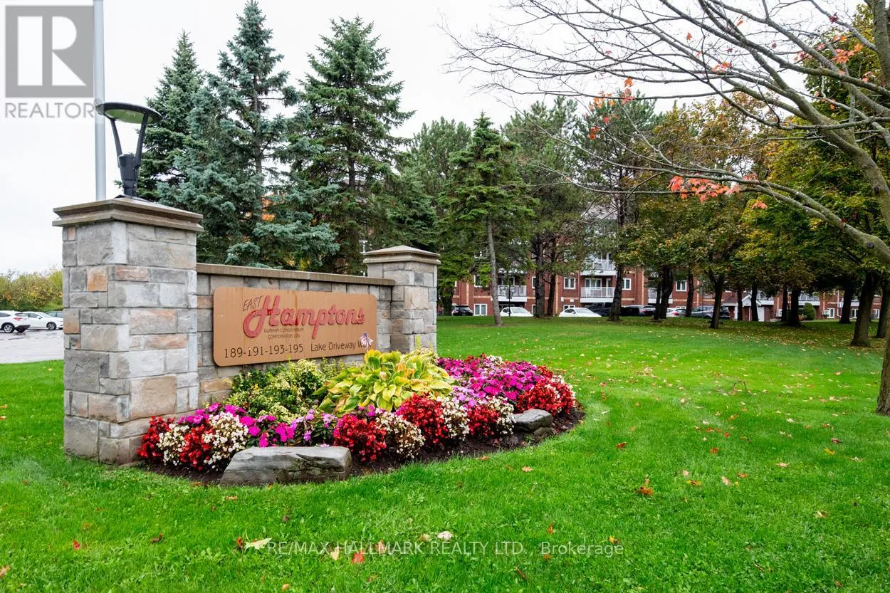 Apartment for rent: 201 - 193 Lake Driveway Drive W, Ajax, Ontario L1S 7H8