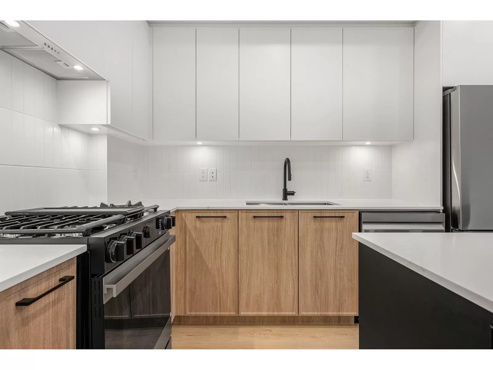 Apartment for rent: 201 19979 76 Avenue, Langley, British Columbia V2Y 1S3