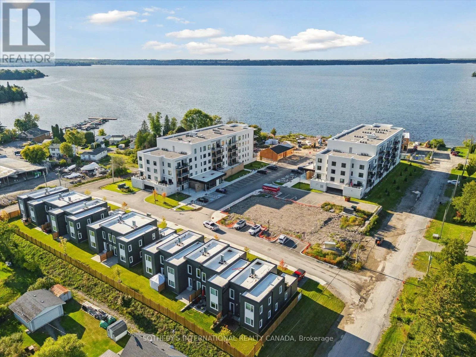 Apartment for rent: 201 - 19b West Street N, Kawartha Lakes, Ontario K0M 1N0