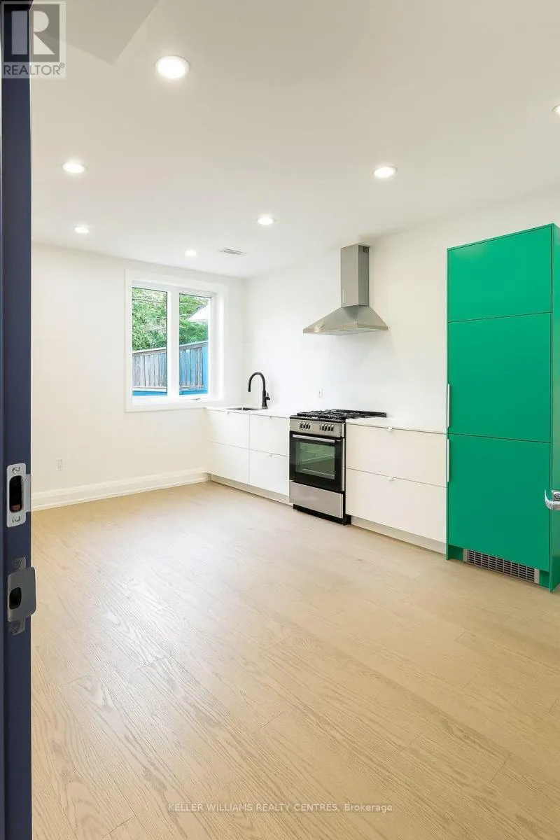 Row / Townhouse for rent: 201 - 2034 Danforth Avenue, Toronto, Ontario M4C 1J6