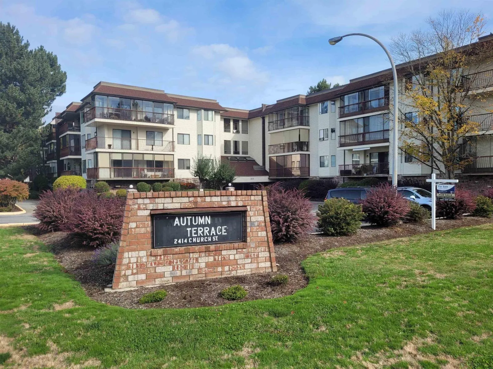 Apartment for rent: 201 2414 Church Street, Abbotsford, British Columbia V2T 3J7