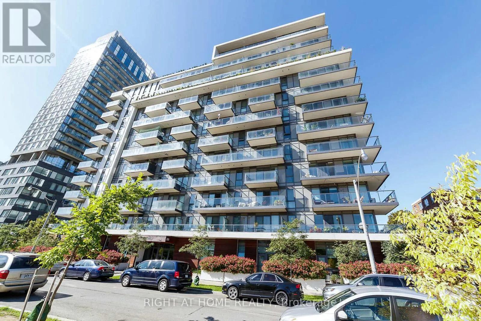 Apartment for rent: 201 - 260 Sackville Street, Toronto, Ontario M5A 0B3