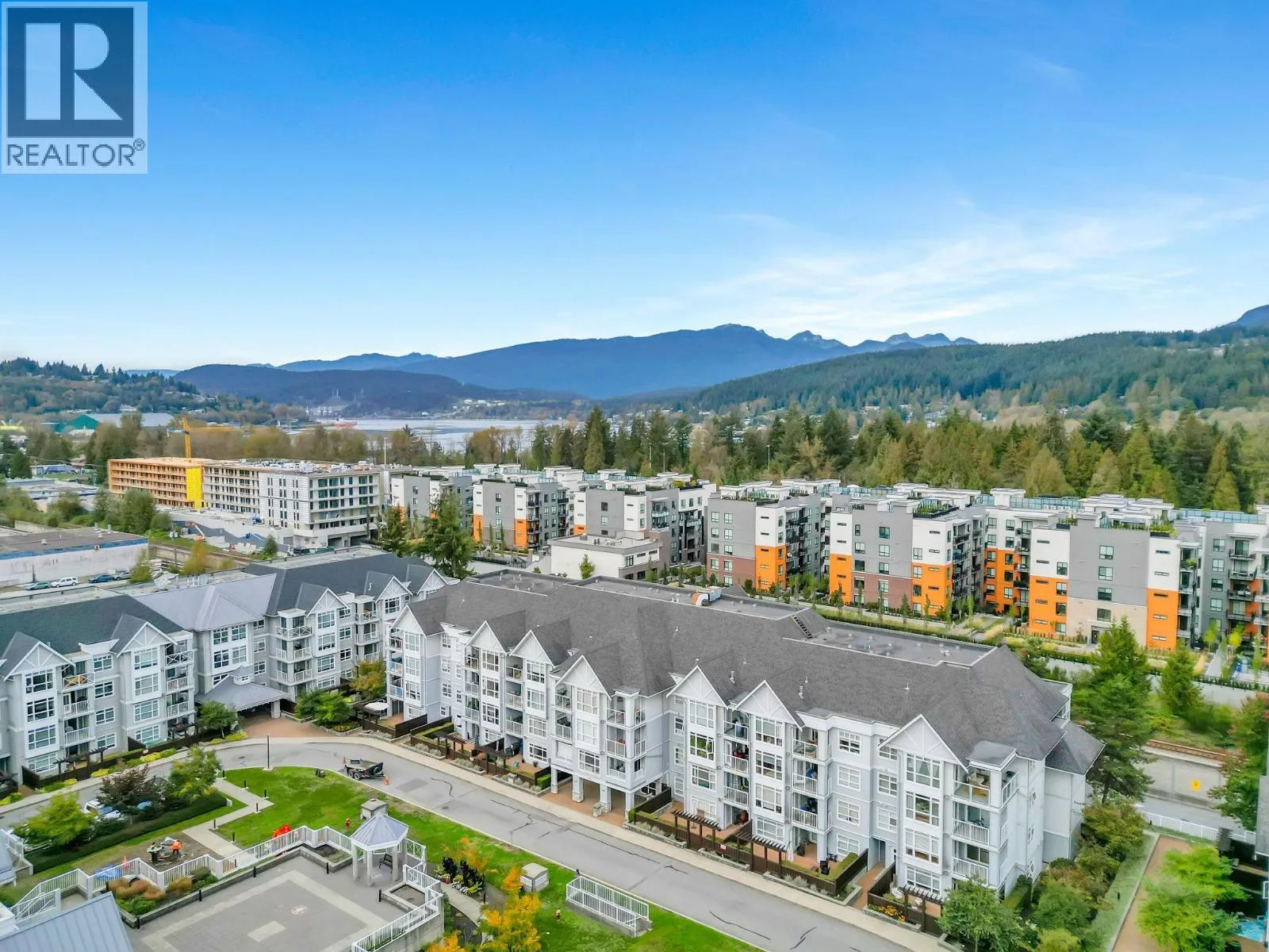 Apartment for rent: 201 3142 JohnÂ´s Street, Port Moody, British Columbia V3H 5E5