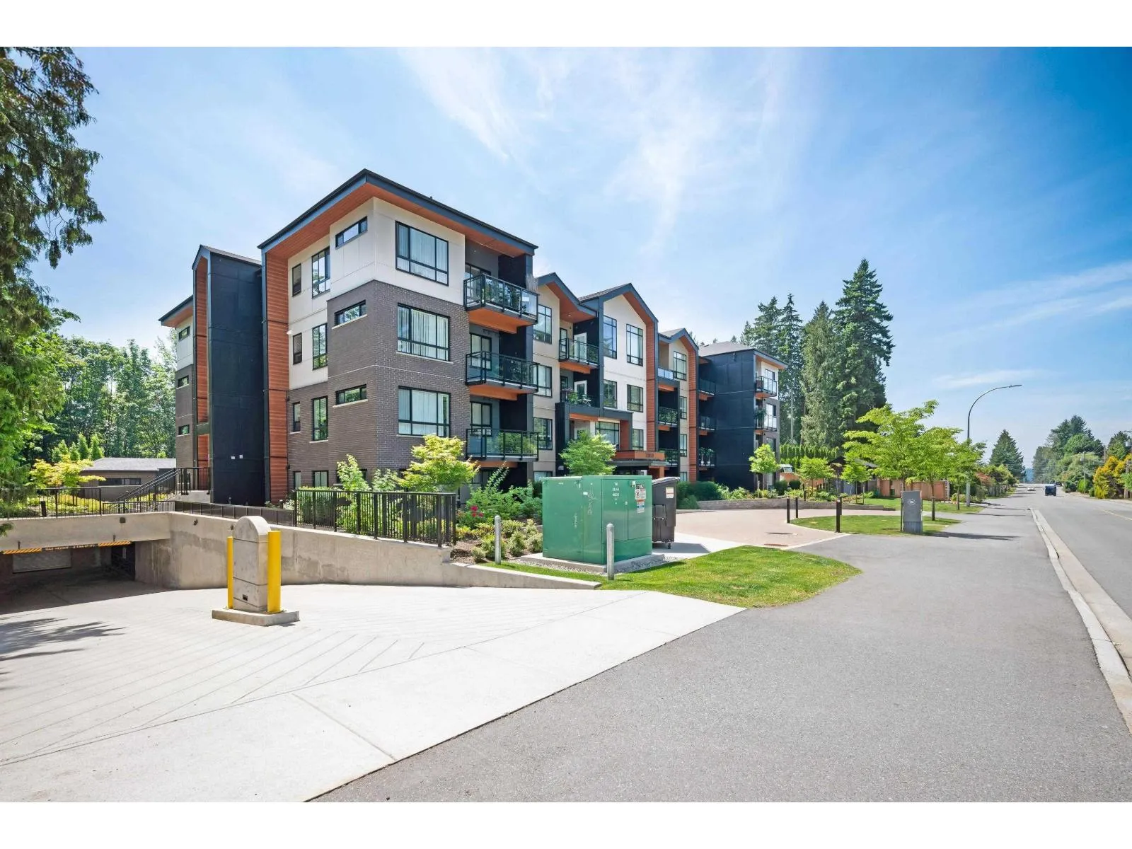 Apartment for rent: 201 32690 14 Avenue, Mission, British Columbia V2V 0K5