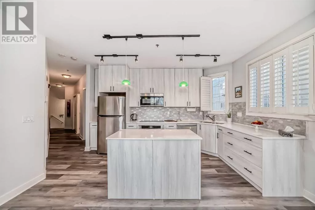 Apartment for rent: 201, 3412 Parkdale Boulevard Nw, Calgary, Alberta T2N 3T4