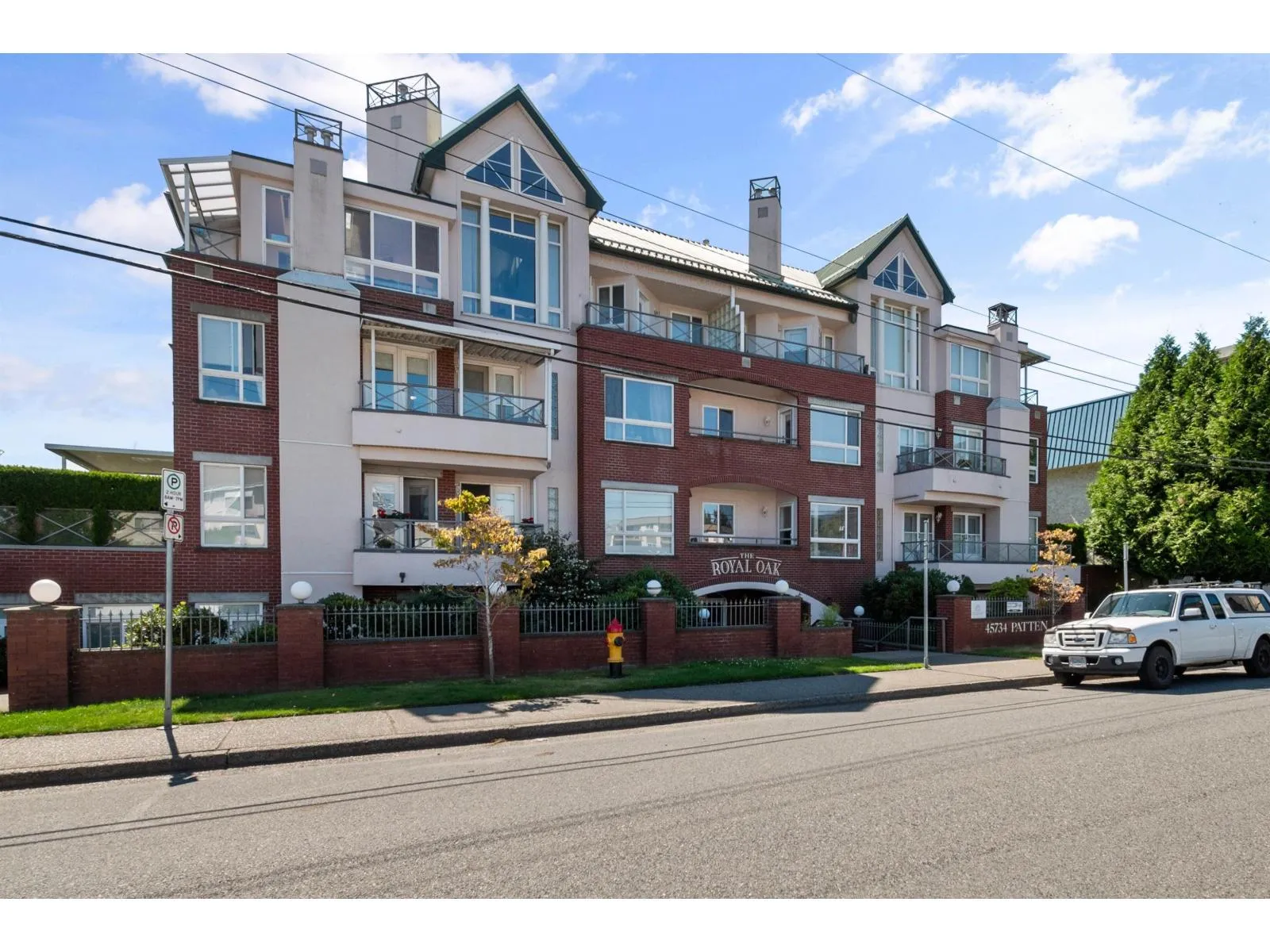 Apartment for rent: 201 45734 Patten Avenue|chilliwack Downtown, Chilliwack, British Columbia V2P 1S1