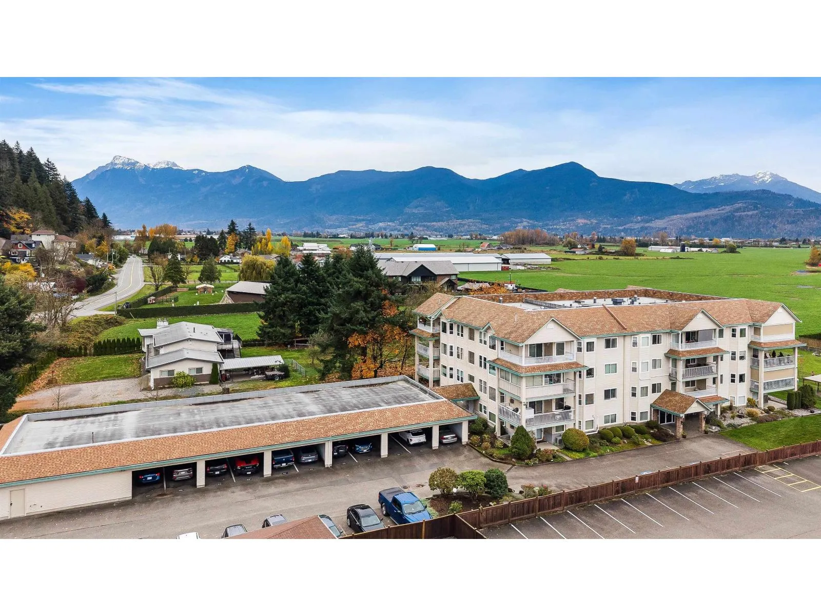 Apartment for rent: 201 46966 Yale Road|chilliwack Proper East, Chilliwack, British Columbia V2P 2S7