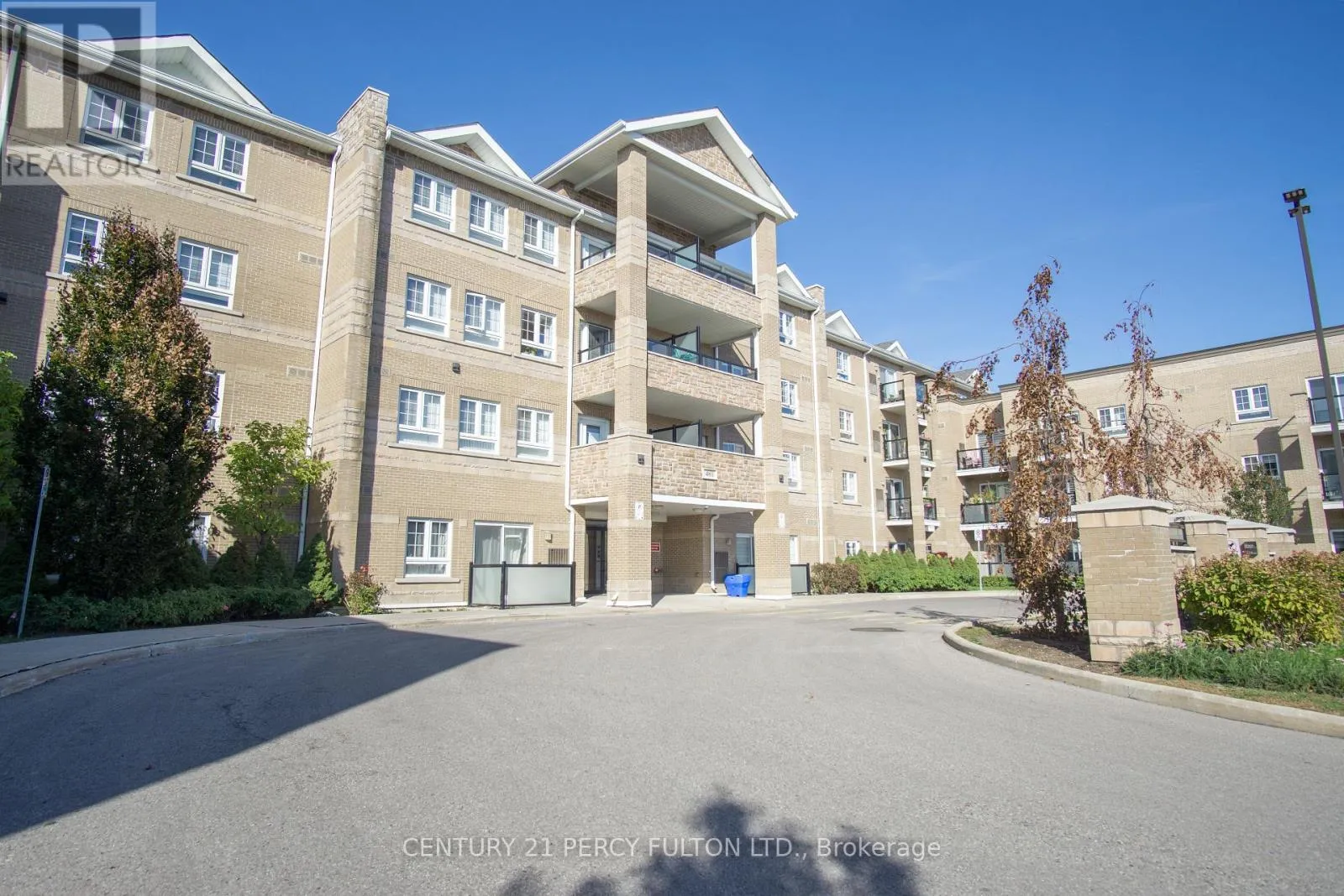 Apartment for rent: 201 - 481 Rupert Avenue, Whitchurch-Stouffville, Ontario L4A 1Y7