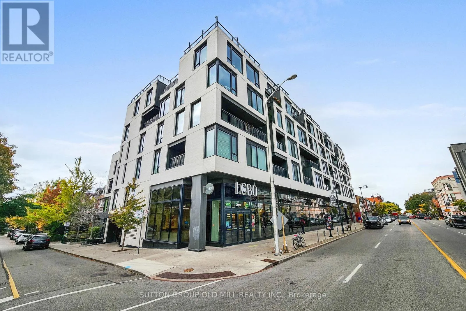 Apartment for rent: 201 - 530 Indian Grove, Toronto, Ontario M6P 0B3