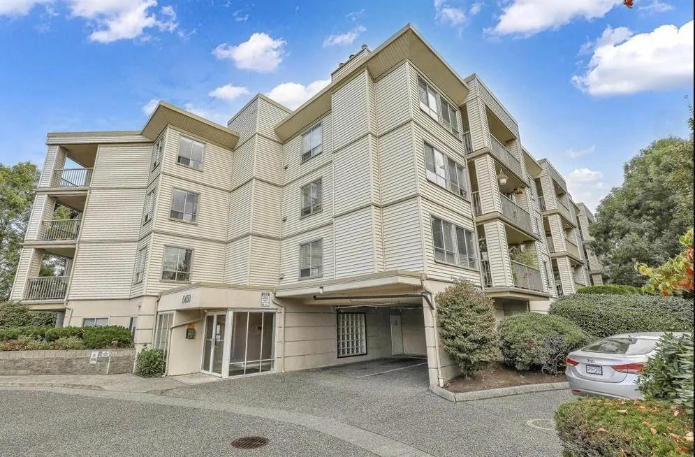 Apartment for rent: 201 5450 208 Street, Langley, British Columbia V3A 2J9