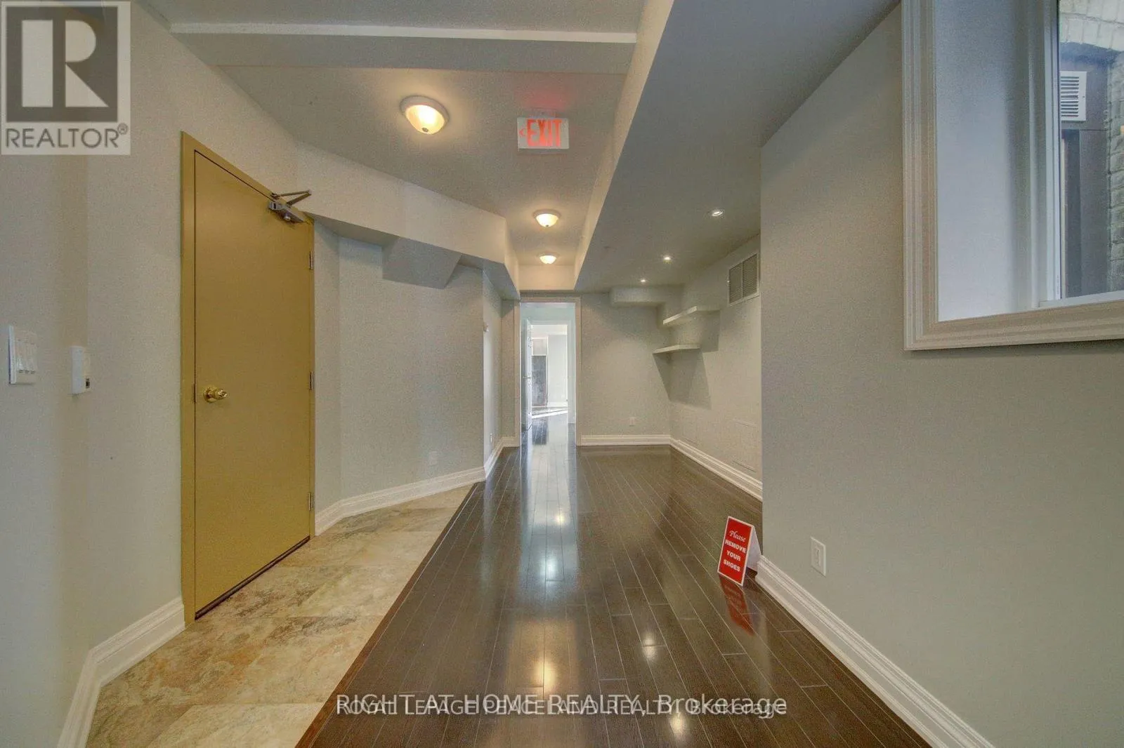 201 - 623 College Street, Toronto, Ontario M6G 1B5