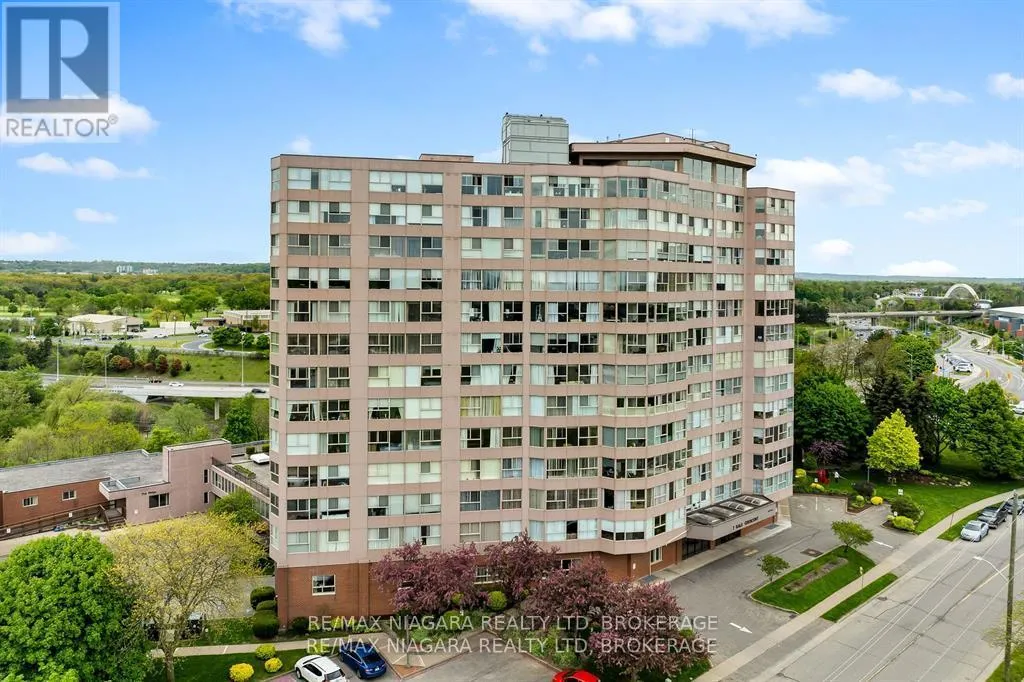 Apartment for rent: 201 - 7 Gale Crescent, St. Catharines, Ontario L2R 7M8