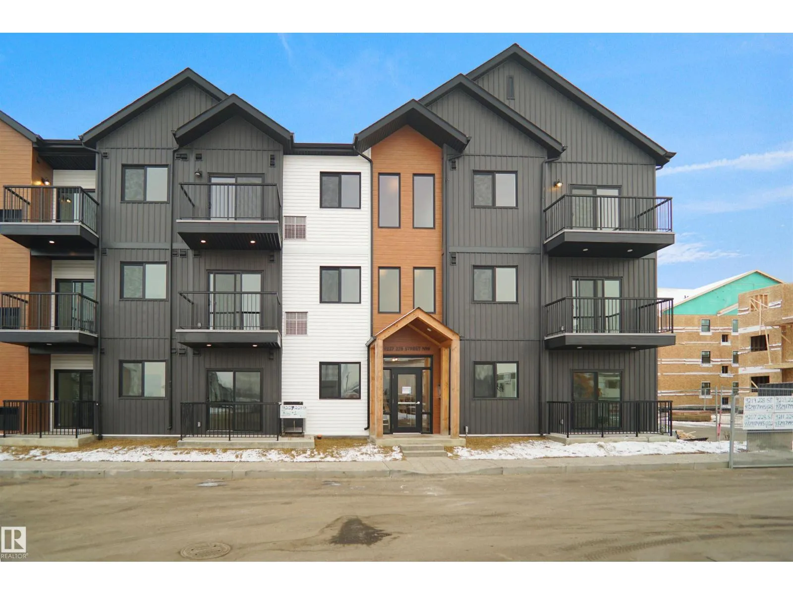 Apartment for rent: #201 9211 228 St Nw, Edmonton, Alberta T5T 7R9