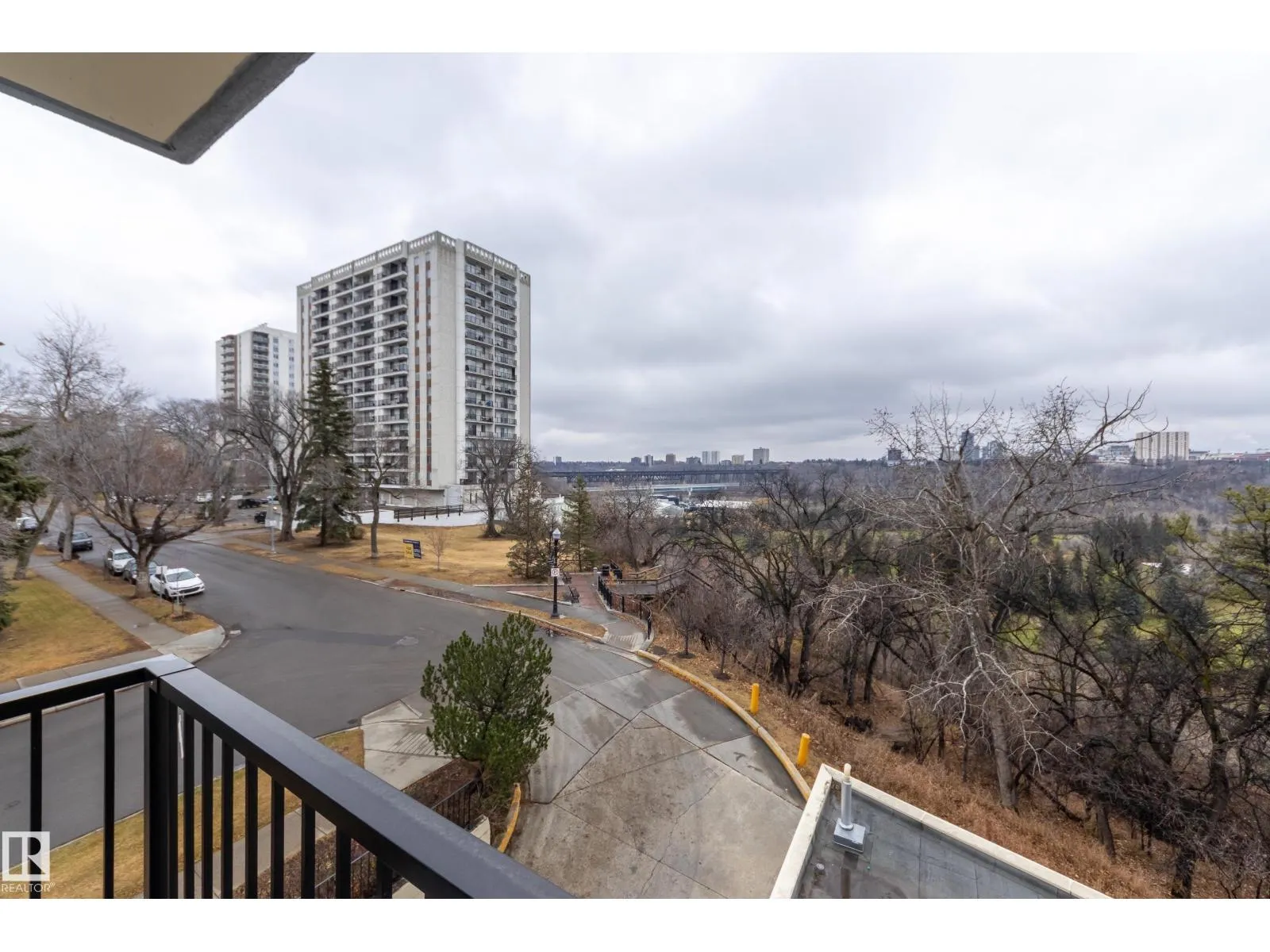 Apartment for rent: #201 9908 114 St Nw, Edmonton, Alberta T5K 1R1