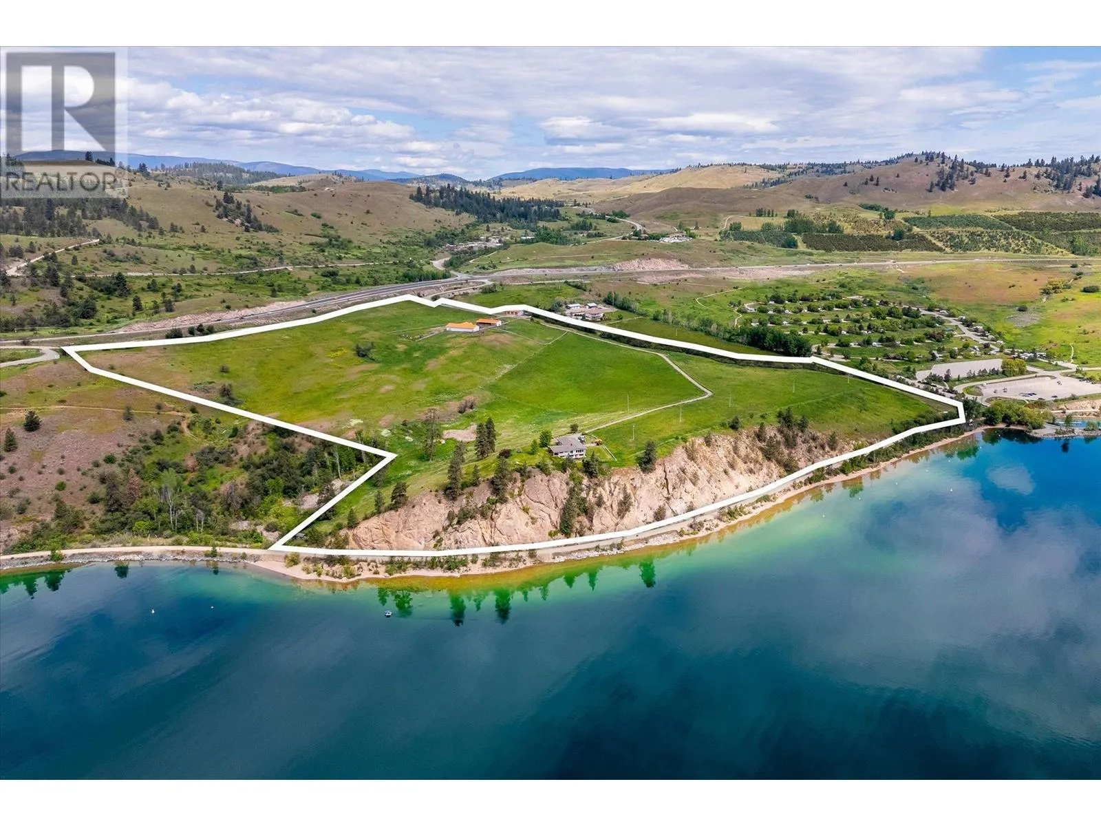 House for rent: 201 Highway 97, Vernon, British Columbia V1H 1G1