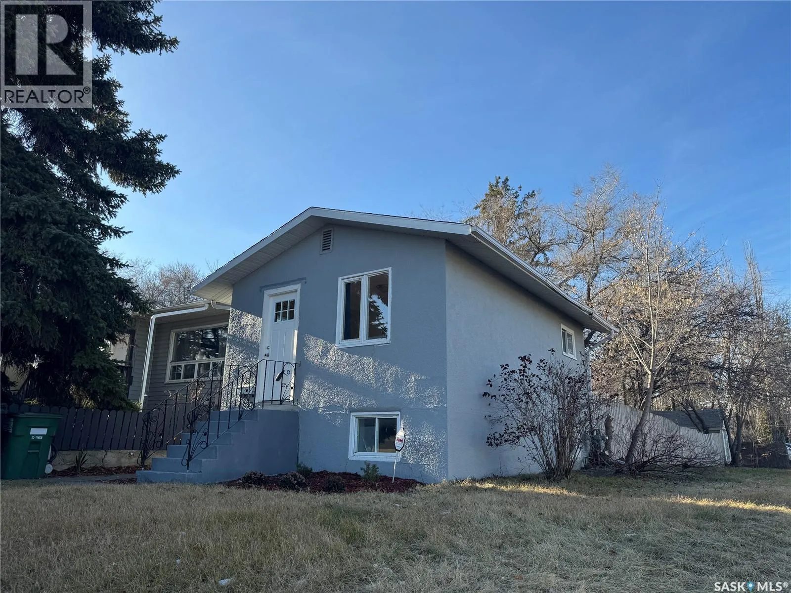 House for rent: 201 Y Avenue S, Saskatoon, Saskatchewan S7M 3J4