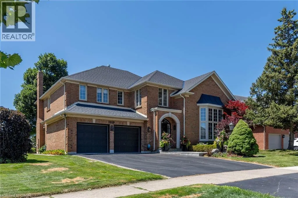 House for rent: 2010 Parklane Crescent, Burlington, Ontario L7M 3V5