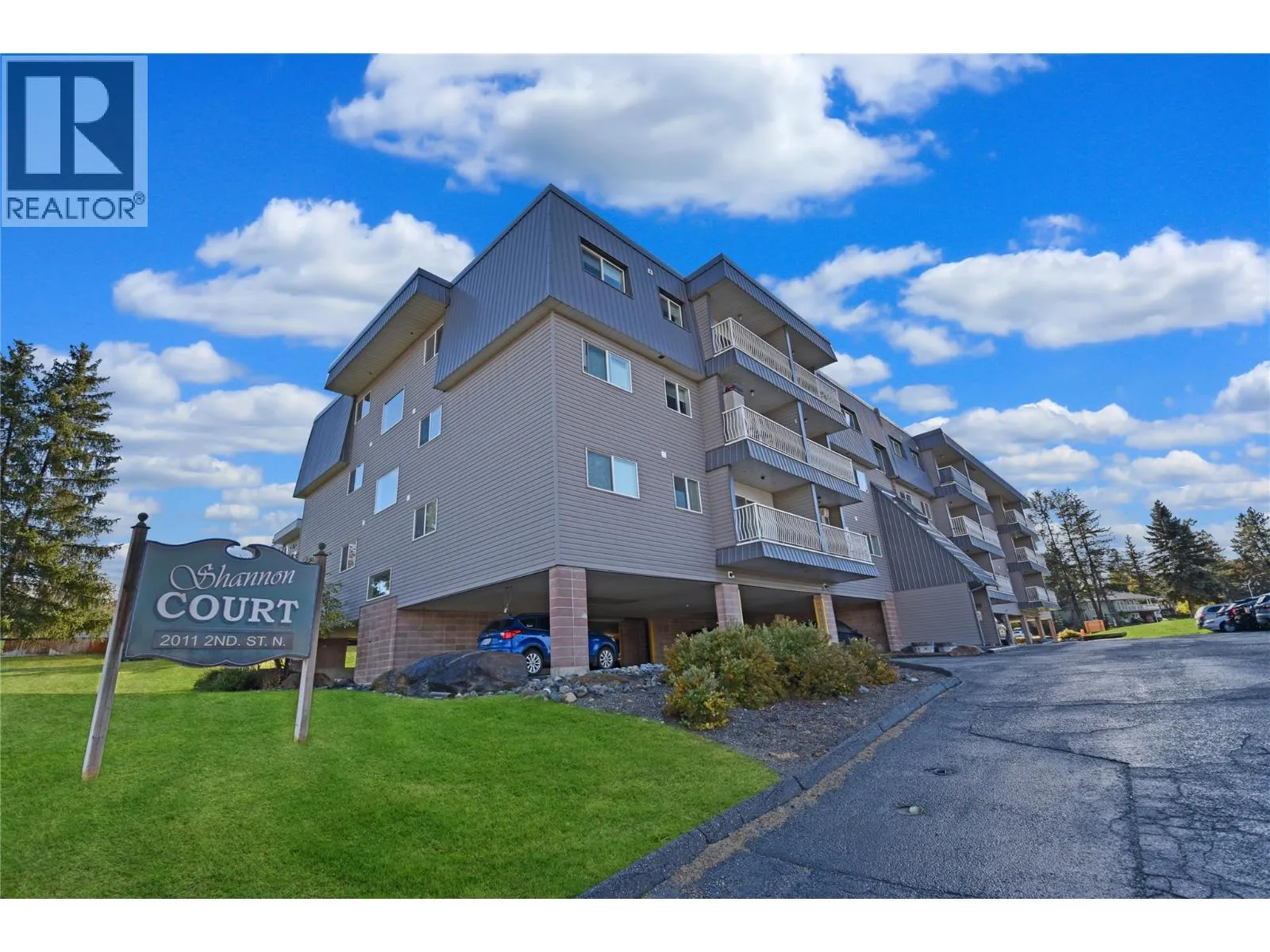 Apartment for rent: 2011 2nd St N Unit# 307, Cranbrook, British Columbia V1C 3L4