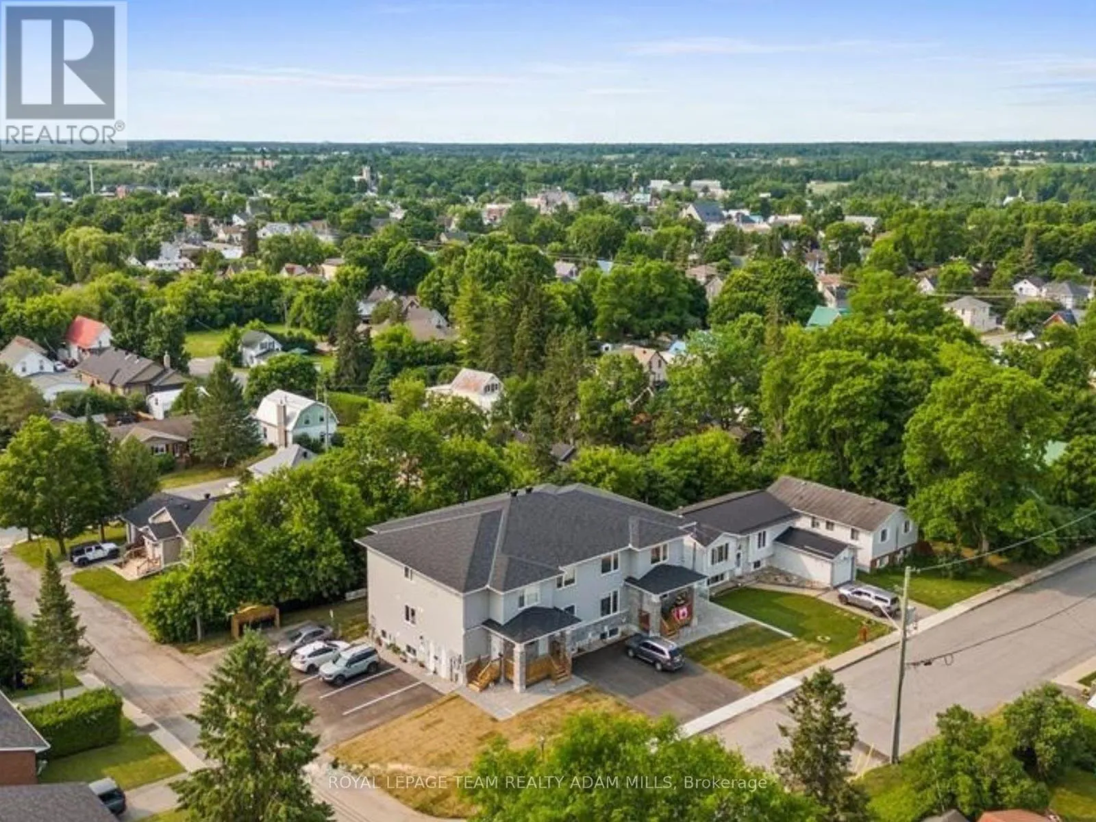 Other for rent: 201-203 Teskey Street, Mississippi Mills, Ontario K0A 1A0