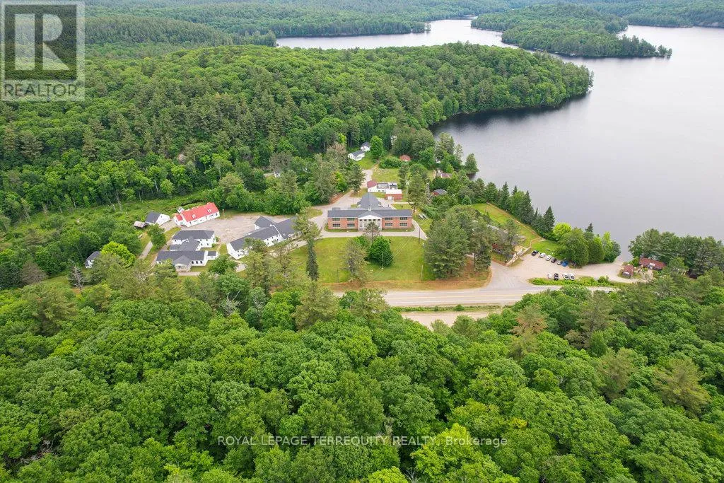 House for rent: 20130 On-35, Algonquin Highlands, Ontario P0A 1E0