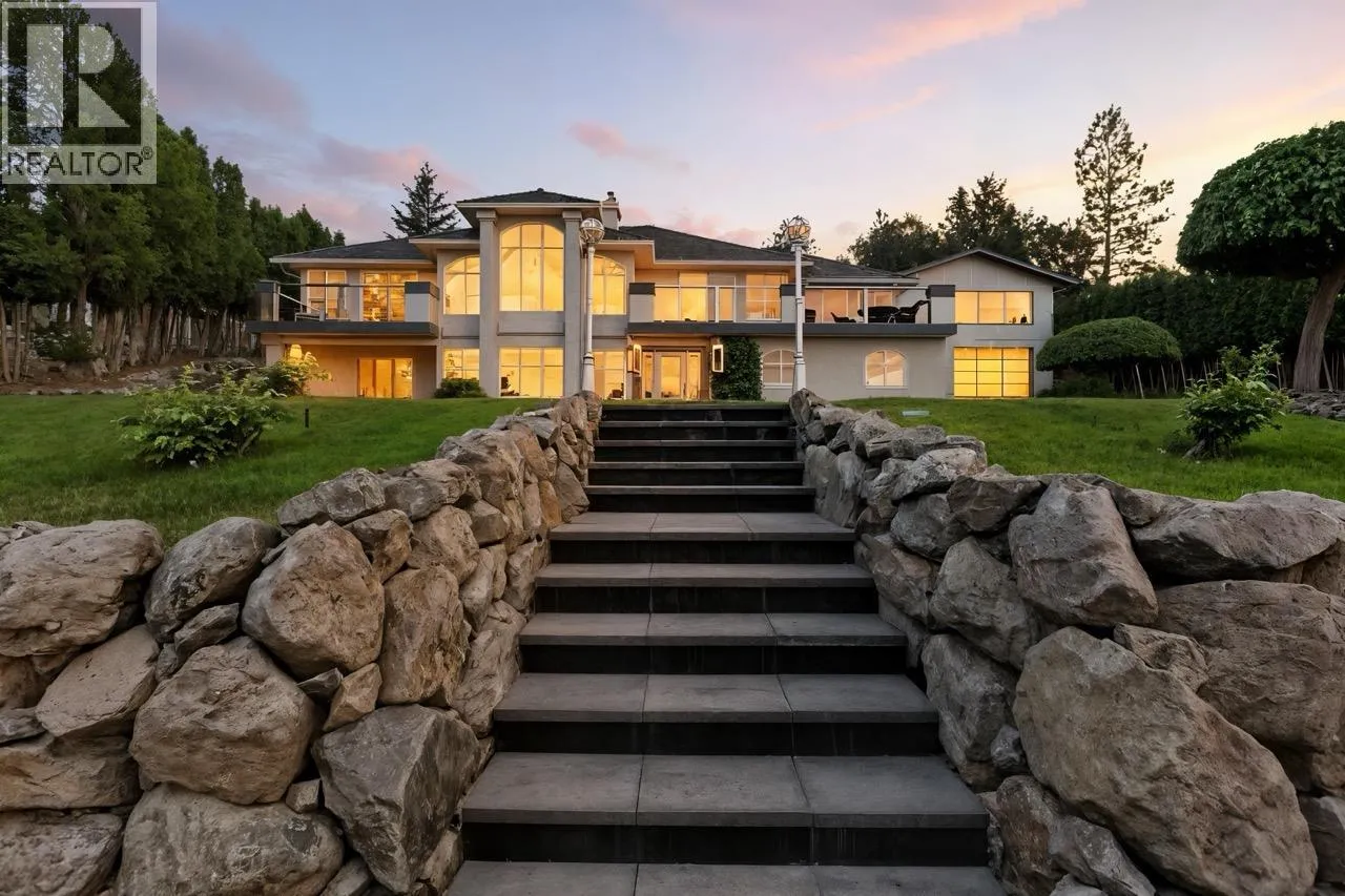 House for rent: 2015 High Country Boulevard, Kamloops, British Columbia V2E 1L2